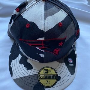 Patriots Fitted New Era Black/Red Camo Size:7 3/8
